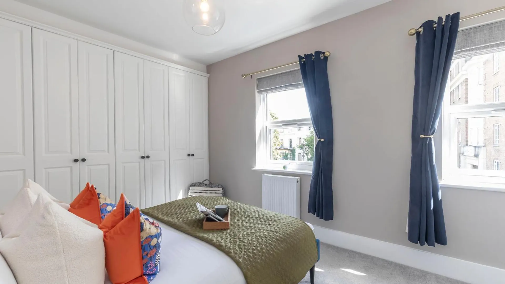 Apartment Elliot Oliver - Comfortable Five Bedroom Town Centre House With Garden & Garage Cheltenham
